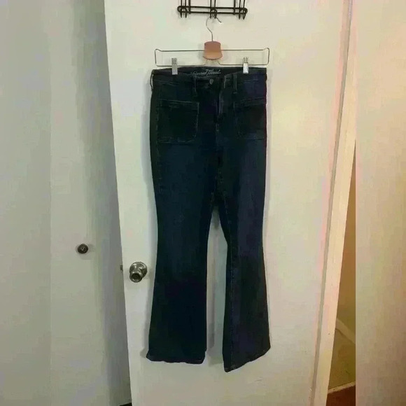 Universal Thread Trendy Flare Jeans - Picture 1 of 2